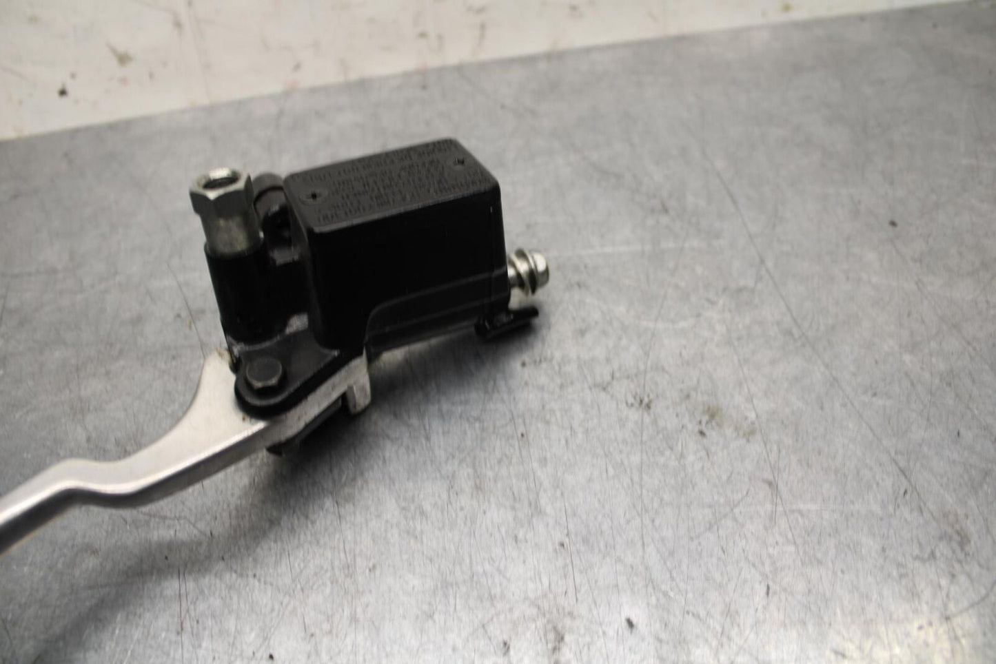 17-20 KAWASAKI Z125 PRO FRONT BRAKE MASTER CYLINDER w/ LEVER BB74