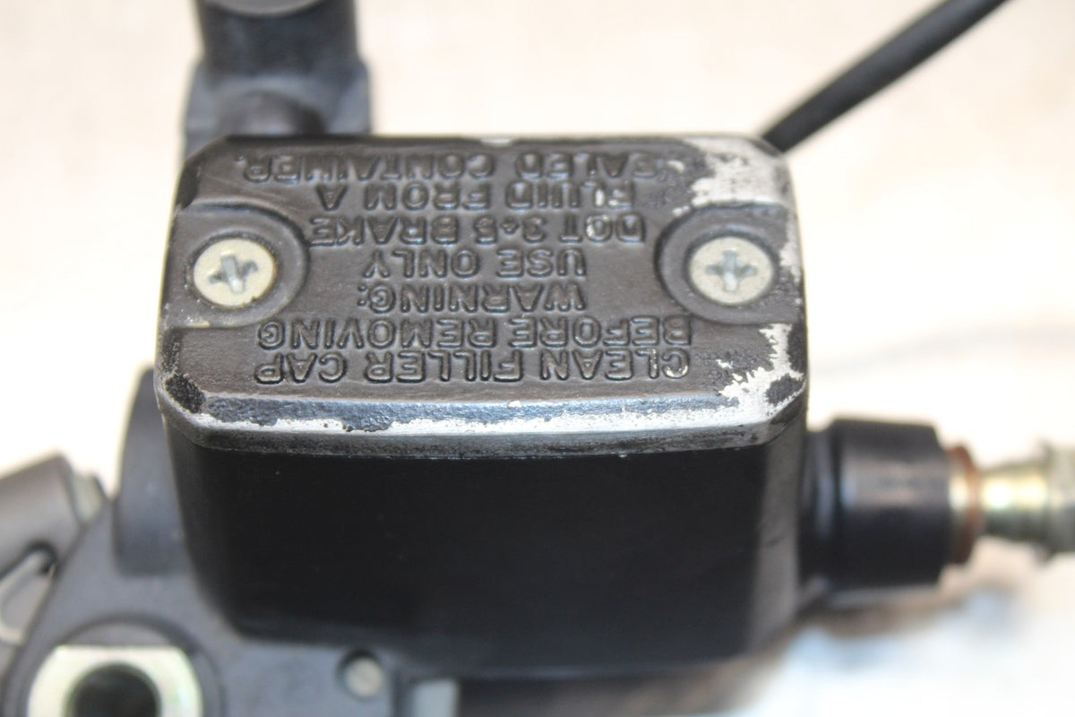 02 DUCATI MONSTER 620 FRONT BRAKE MASTER CYLINDER w/ LEVER BB851