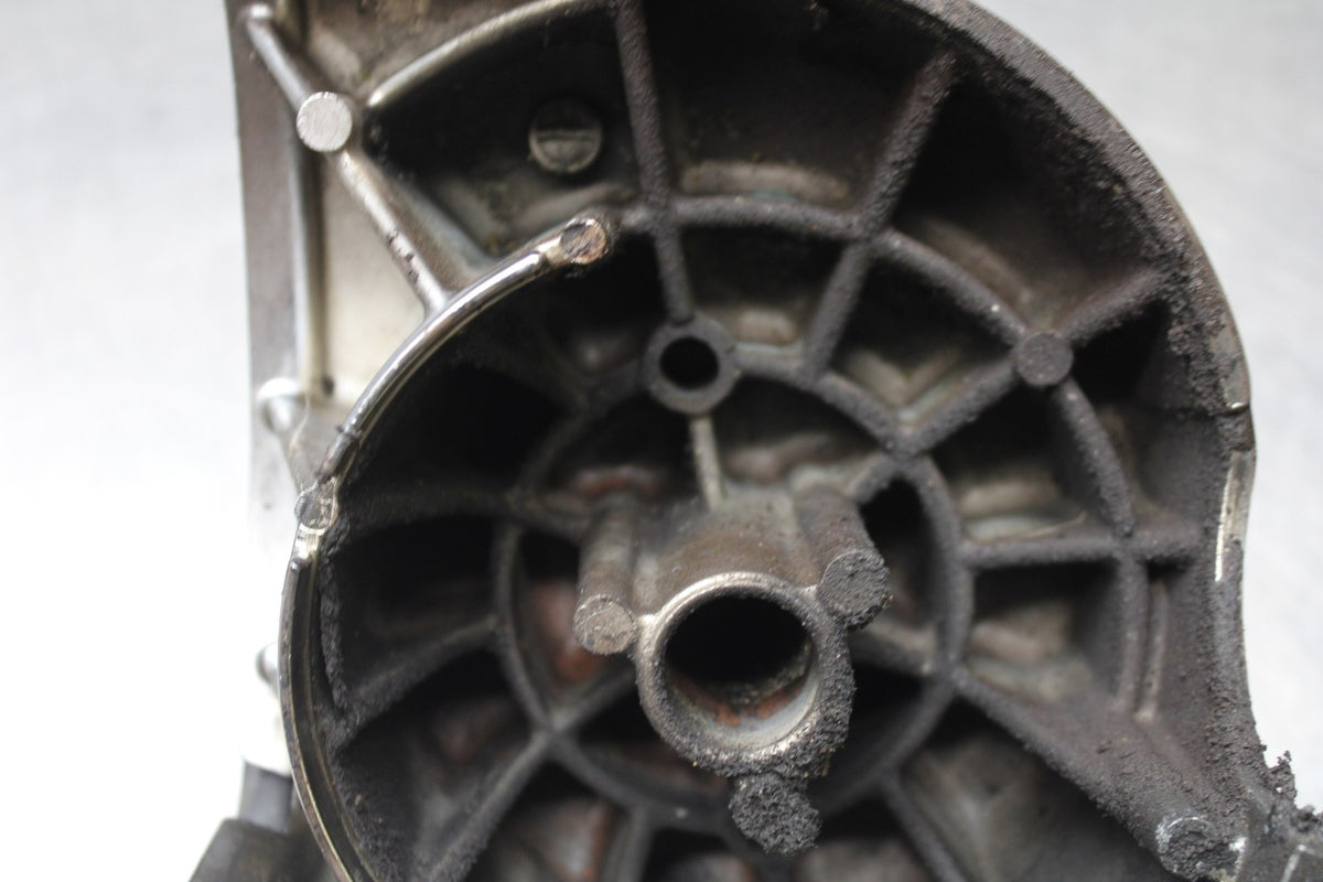 02 KAWASAKI VULCAN 800 VN800B CLASSIC ENGINE SPROCKET COVER BB862