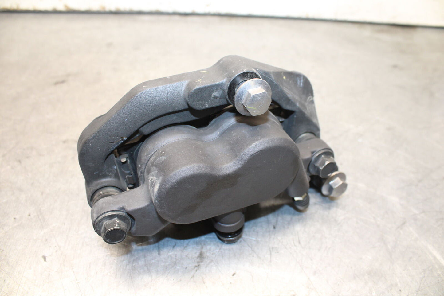 17-24 YAMAHA BOLT XVS950 LEFT FRONT BRAKE CALIPER BB729