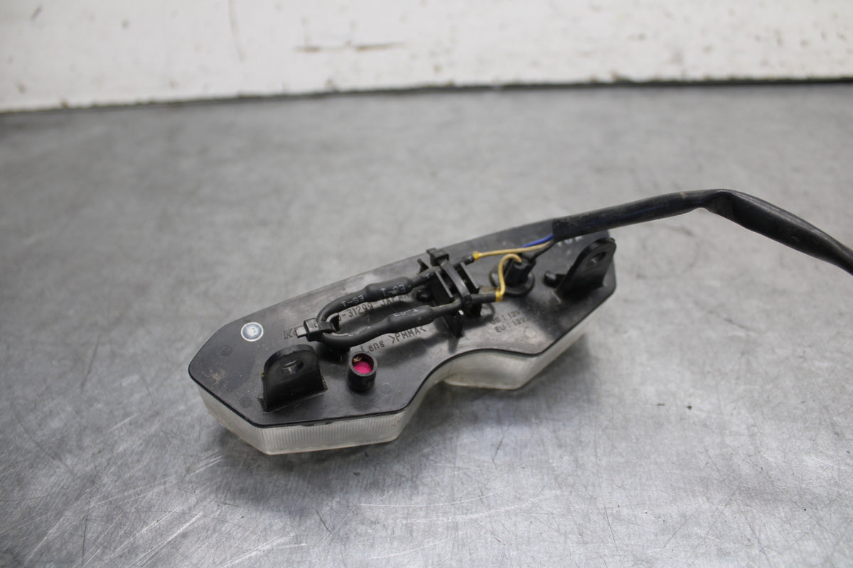 08-09 YAMAHA YZF R6S REAR TAIL TAILLIGHT BACK BRAKE LIGHT  BB690