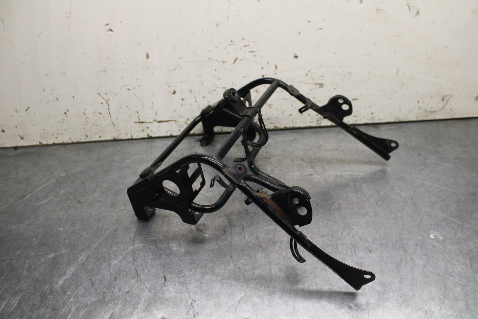 84 HONDA INTERCEPTOR 750 VF750F UPPER FAIRING MIRROR GAUGES STAY BRACKET BB108