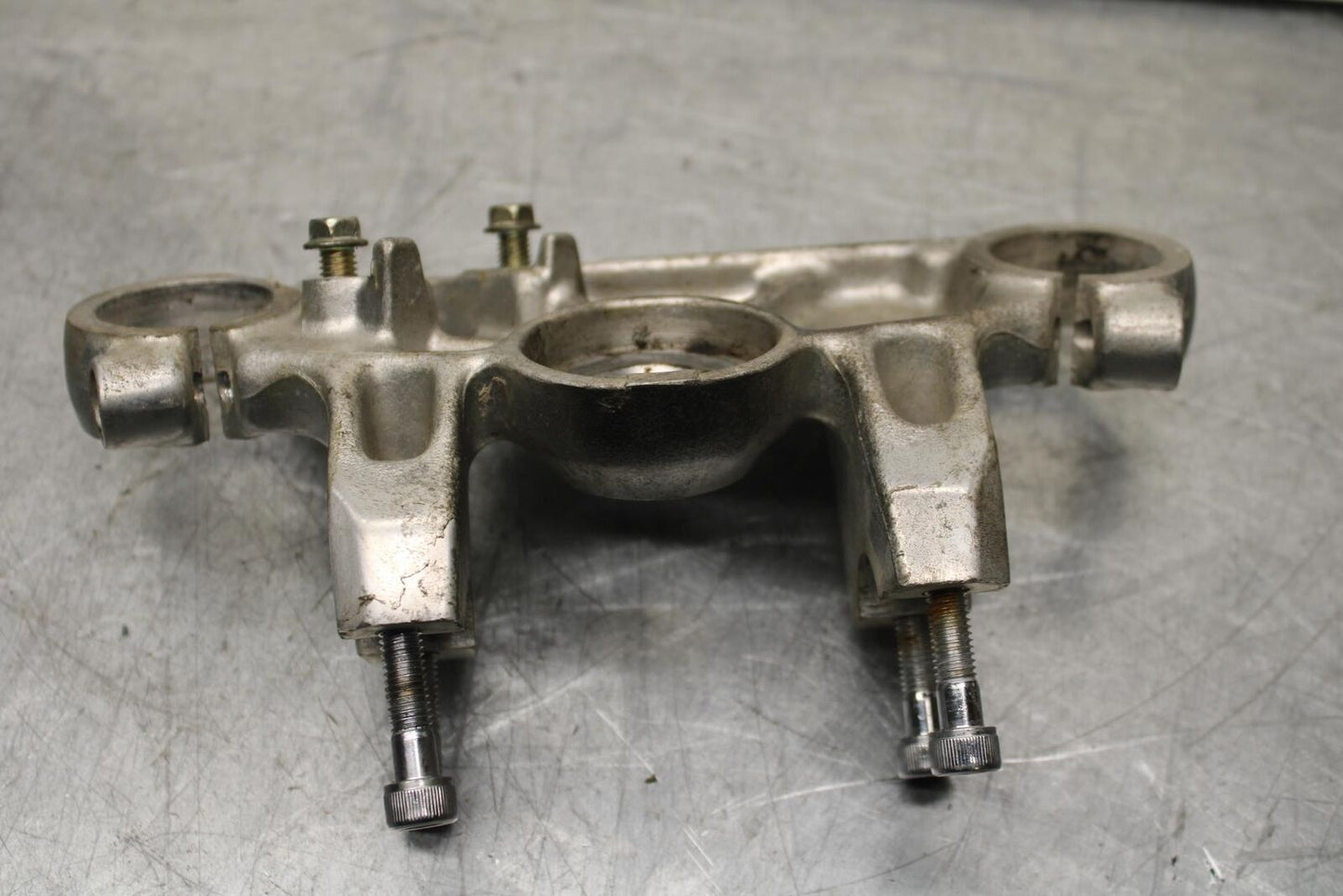 1983 Honda V45 Magna VF750C FORKS UPPER TRIPLE TREE CLAMP BB91