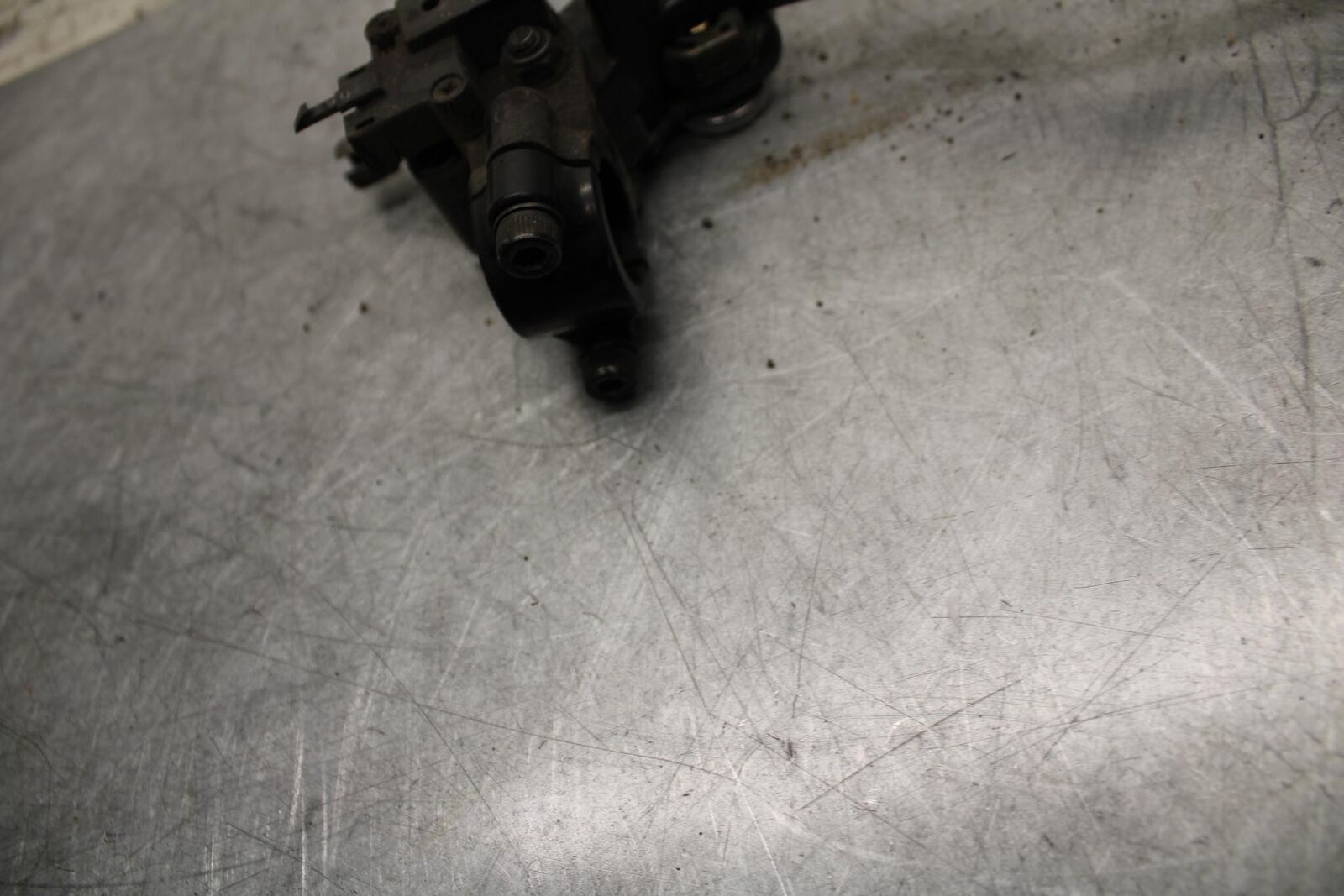 2001 Kawasaki Ninja ZX6 ZX600E CLUTCH PERCH MOUNT WITH LEVER  BB547