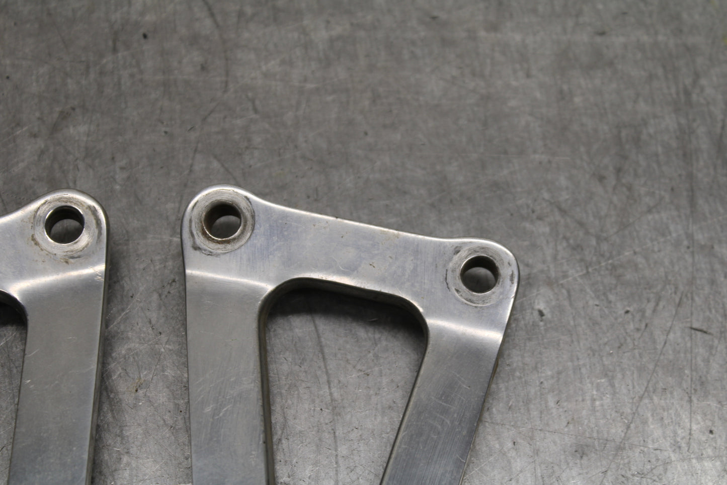 93-94 KAWASAKI NINJA ZX7R REAR BACK PASSENGER PEG SET PAIR BB122