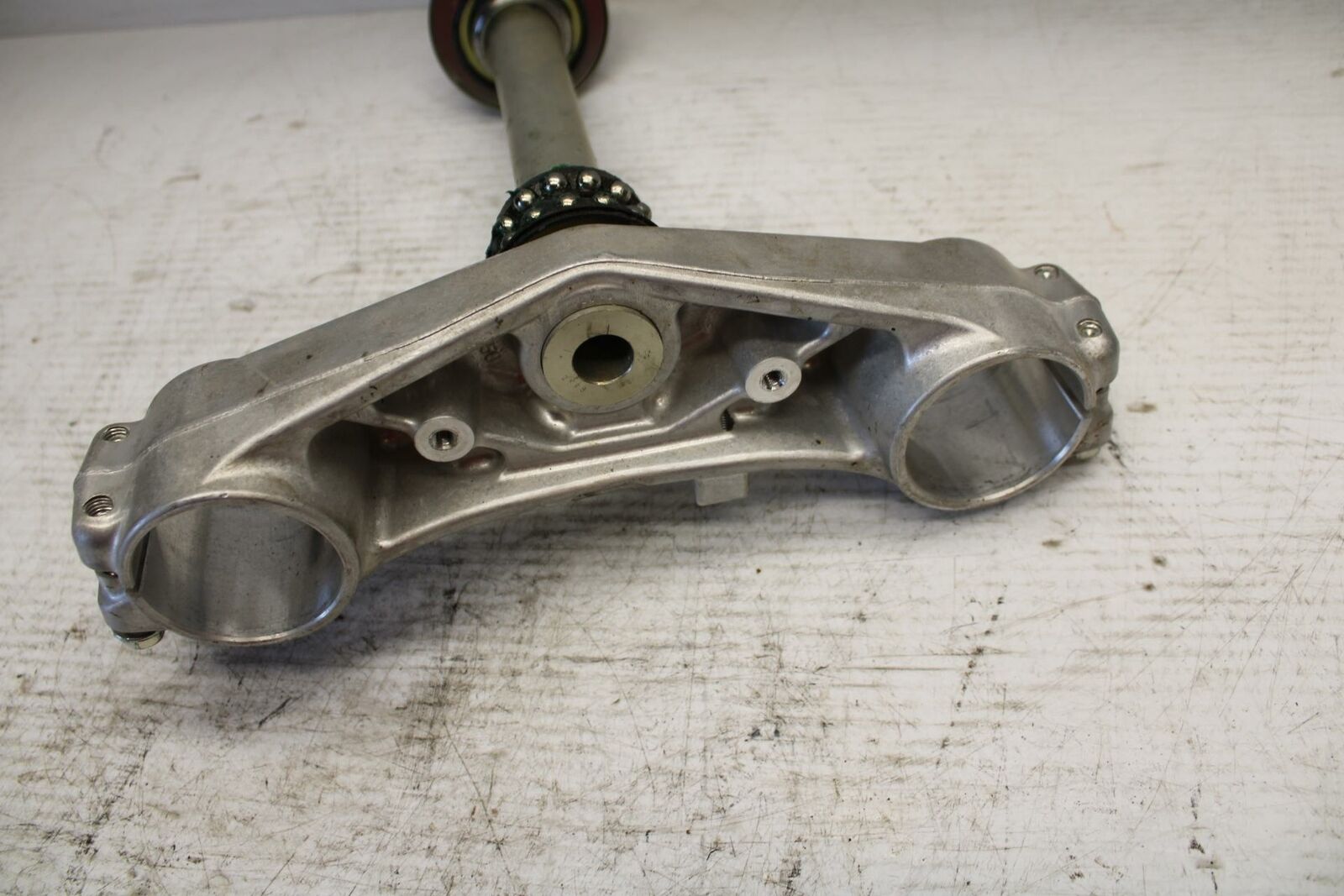 06-07 SUZUKI GSXR750 FRONT FORKS CLAMP LOWER TRIPLE TREE STEM 51410-01H10 BB300
