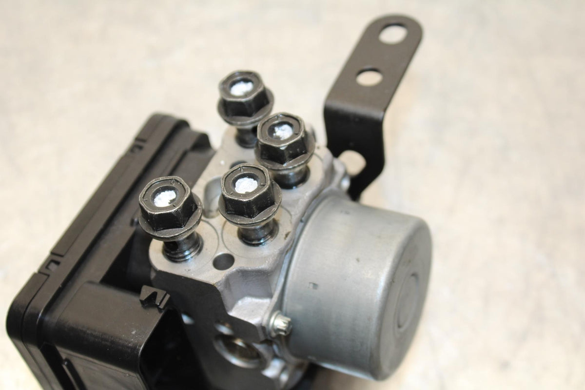19-22 KAWASAKI Z400 ABS PUMP UNIT MODULE BB70