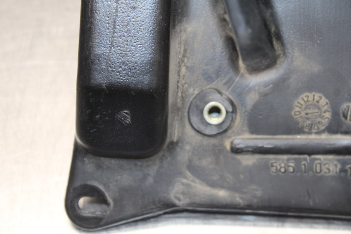 02 DUCATI MONSTER 620 ENGINE MOTOR OIL BREATHER TANK BB851