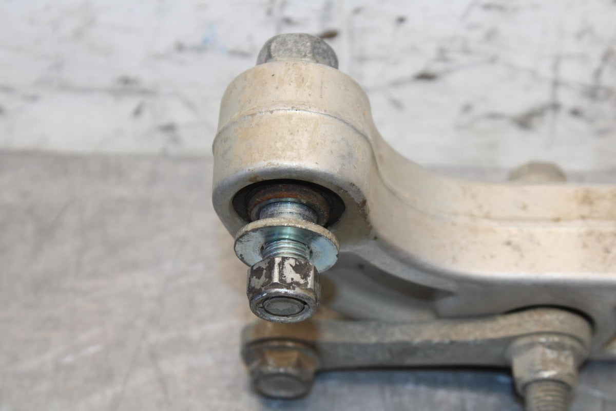 2015 Yamaha FZ09 REAR DOGBONE SHOCK LINKAGE LINK 1RC-2217A-00-00 BB69