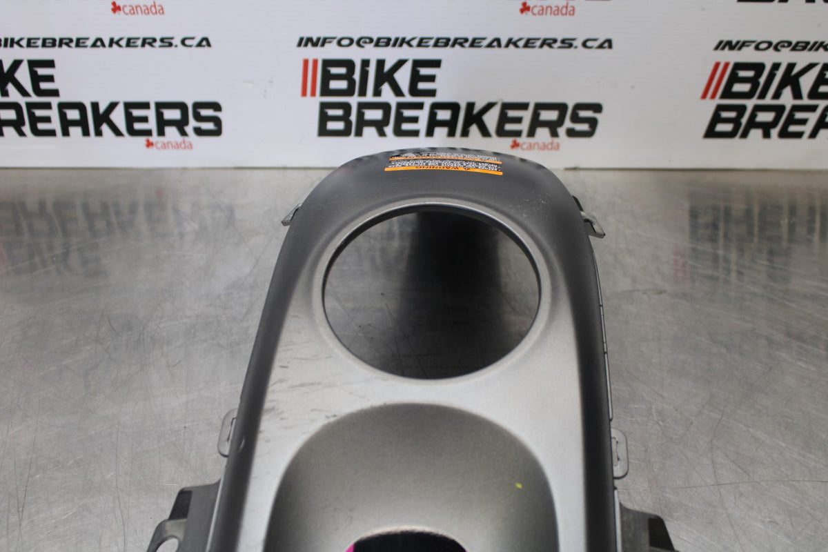 22-25 YAMAHA YZF R7 GAS TANK FUEL CELL COVER FAIRING COWL BB182