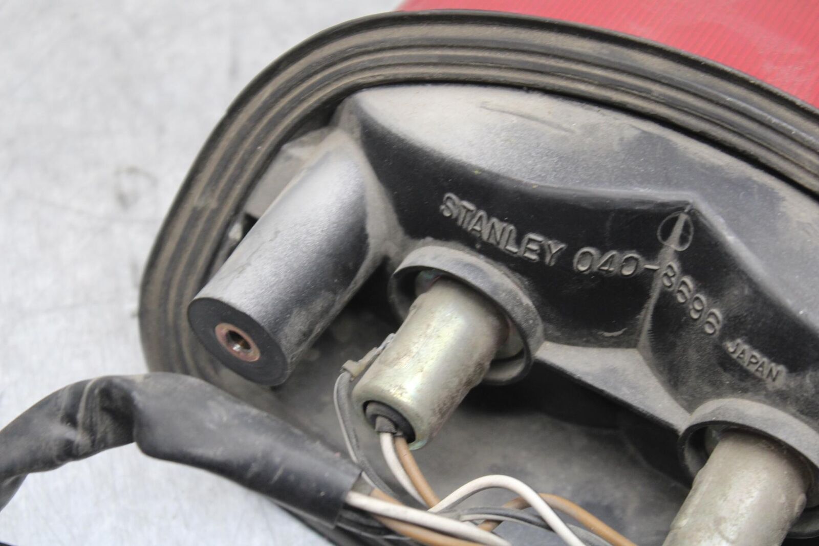 04-09 SUZUKI GS 500 FH GS500F REAR TAIL TAILLIGHT BACK BRAKE LIGHT BB97