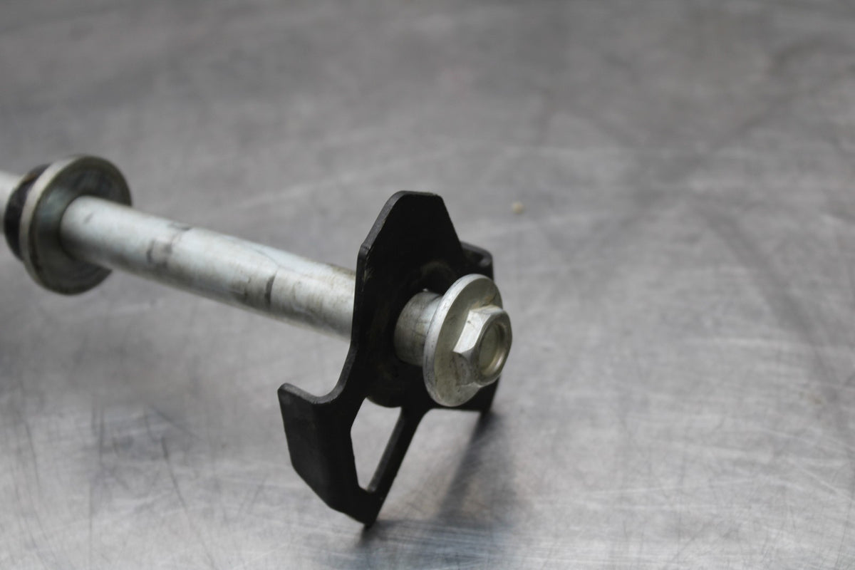 18-23 KAWASAKI NINJA 400 EX400 ABS REAR BACK WHEEL RIM PIVOT BOLT AXEL BB177