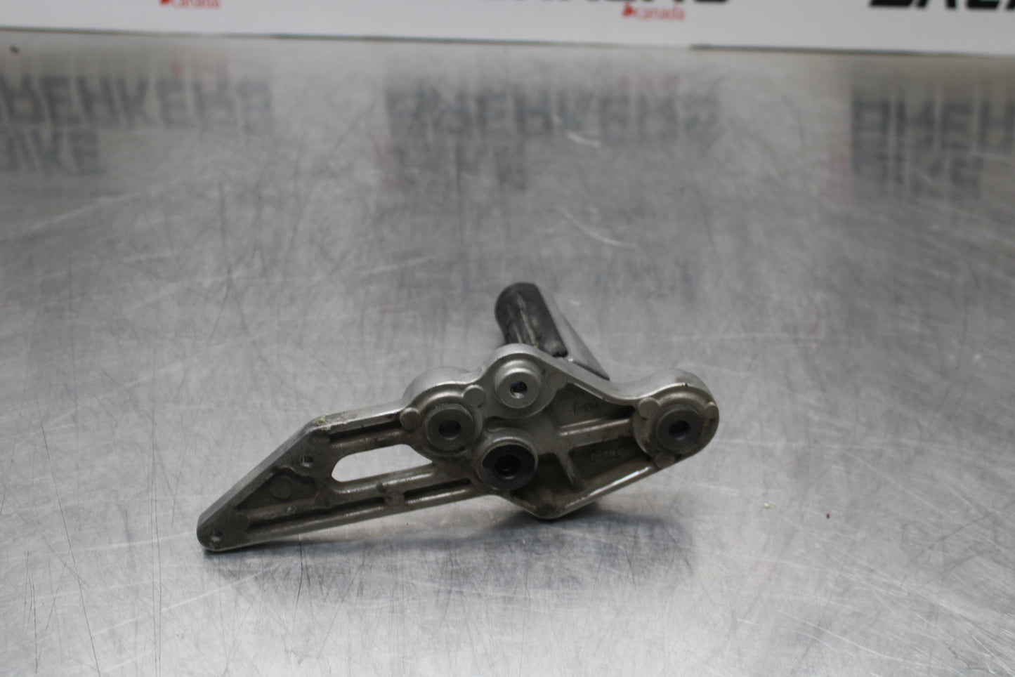 14-17 YAMAHA FZ07 LEFT REARSET REAR SET DRIVER FOOT PEG REST STOP BB162
