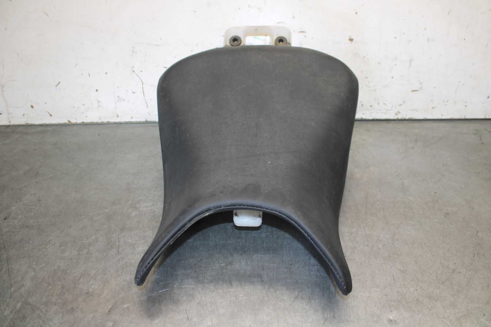 13-15 HONDA CBR500R FRONT DRIVERS SEAT PAD SADDLE PILLION 77100-MGZ-J01 BB704