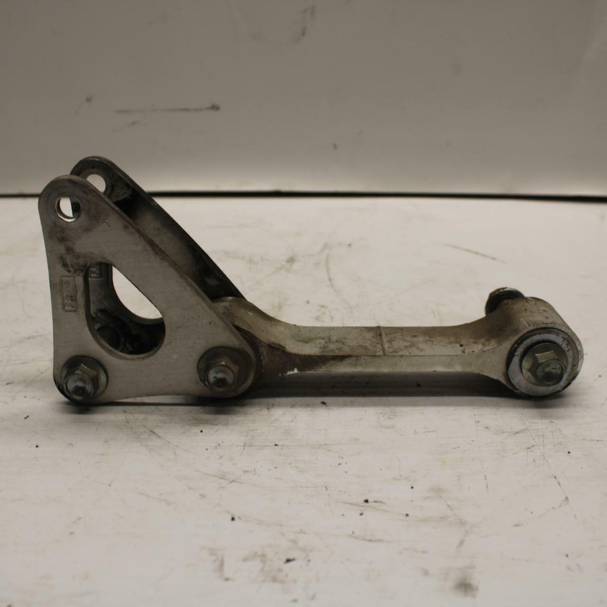 11-21 SUZUKI GSXR600 REAR DOGBONE SHOCK LINKAGE  62602-14860 62611-14J00 BB260