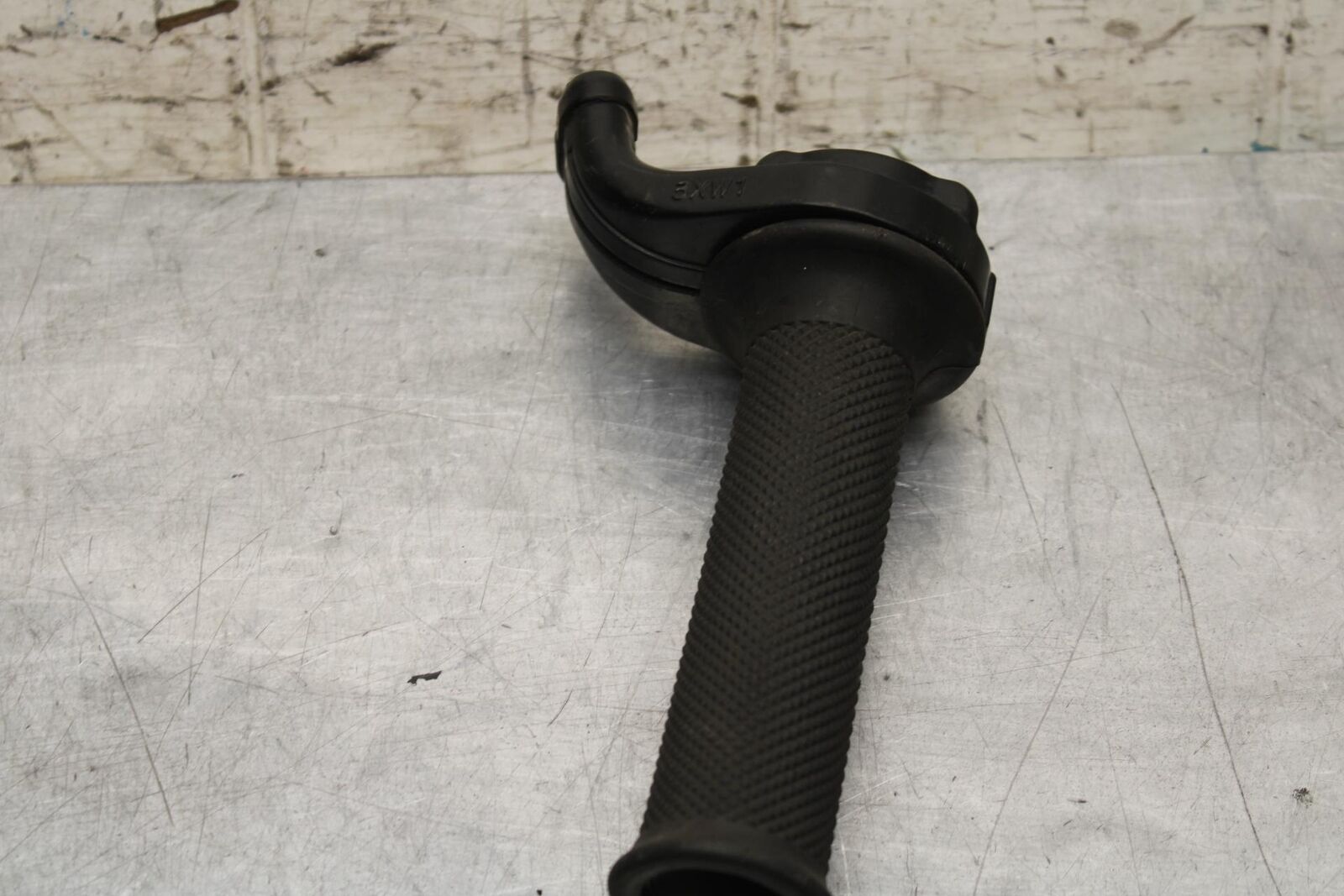 2000 Kawasaki Ninja ZX12R ZX1200A THROTTLE CABLE LINE HOUSING GUIDE BB565