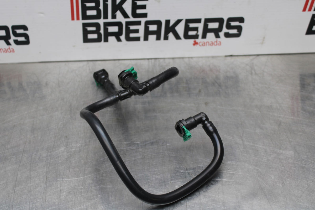 24-25 SUZUKI GSXR1000 FUEL HOSE GAS LINE TUBE PIPE BB767