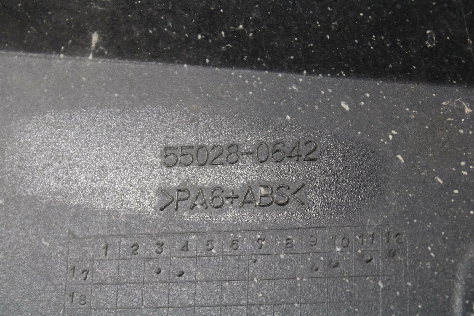 18-22 KAWASAKI NINJA 400 EX400 ABS RIGHT LOWER MID SIDE FAIRING  BB334