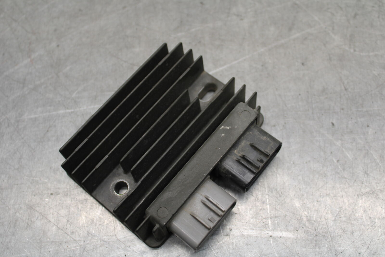 16 KAWASAKI NINJA ZX10R RECTIFIER VOLTAGE REGULATOR 21066-0748  BB650