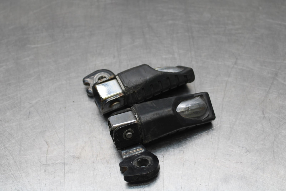 96 KAWASAKI NINJA 500 EX500A REAR BACK PASSENGER PEG SET PAIR BB768