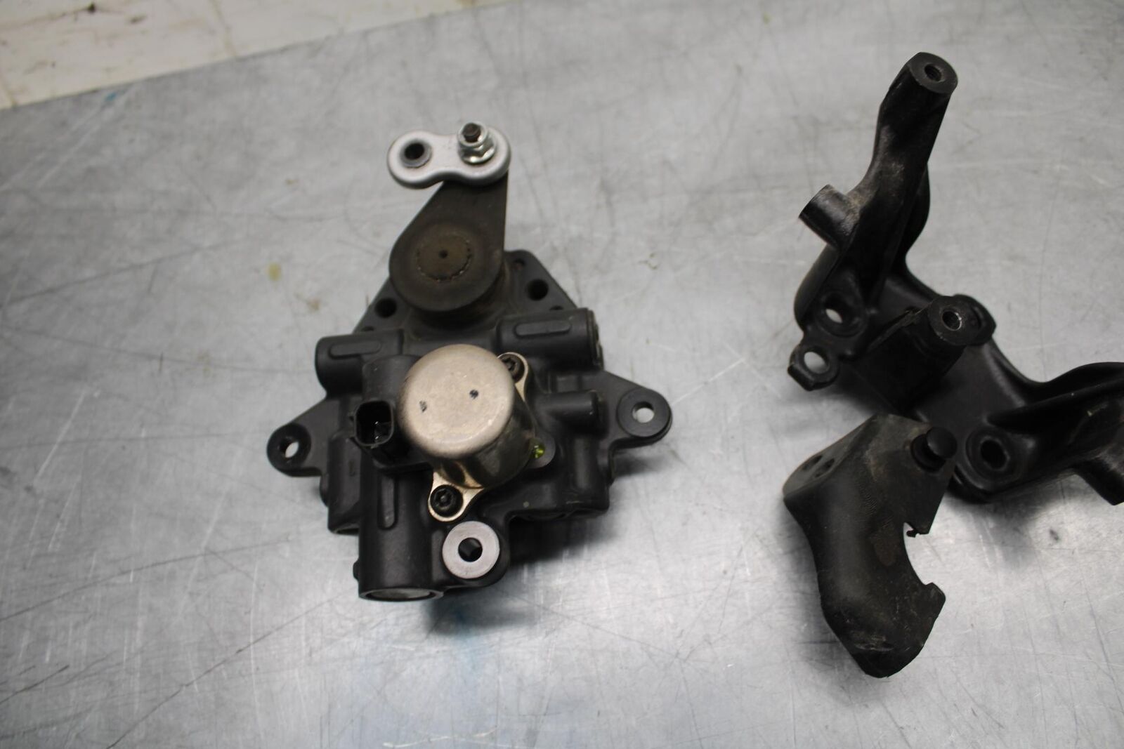 06-07 HONDA CBR1000RR STEERING DAMPER  53700-MEL-023 53740-MEL-000 BB464