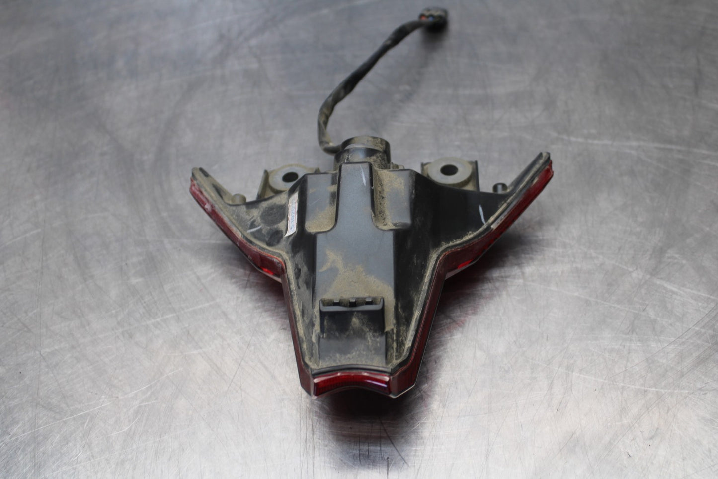 18-23 KAWASAKI NINJA 400 EX400 ABS REAR TAIL TAILLIGHT BACK BRAKE LIGHT BB177