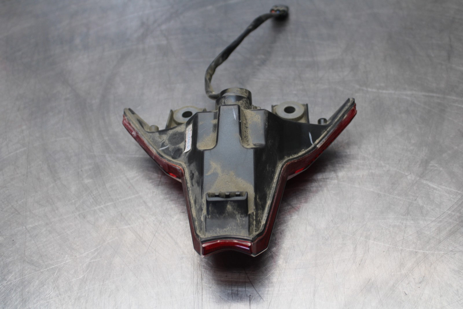 18-23 KAWASAKI NINJA 400 EX400 ABS REAR TAIL TAILLIGHT BACK BRAKE LIGHT BB177