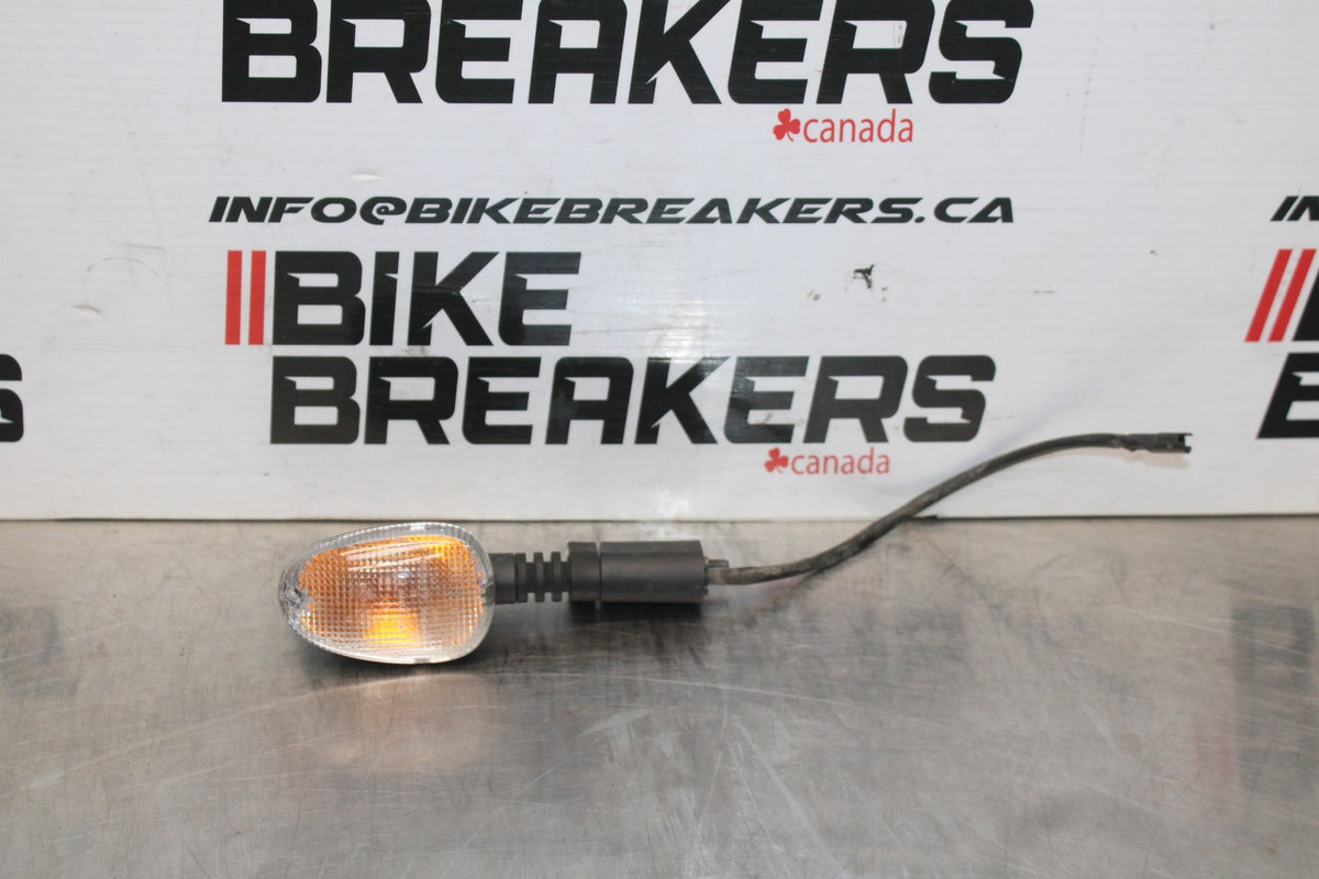 19 MOTO GUZZI V7 III LEFT FRONT TURN SIGNAL LIGHT INDICATOR BB831