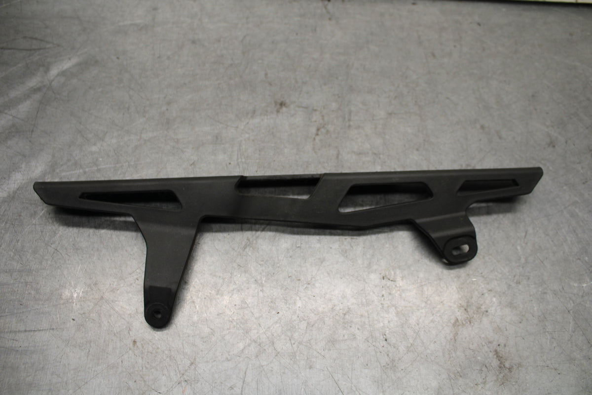 19-21 TRIUMPH SPEED TWIN 1200 REAR BACK DRIVE CHAIN GUARD COVER SHIELD BB653