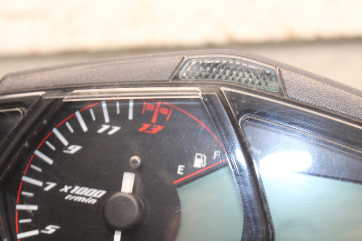 15-17 YAMAHA YZF R3 SPEEDO TACH GAUGES CLUSTER SPEEDOMETER TACHOMETER  BB111