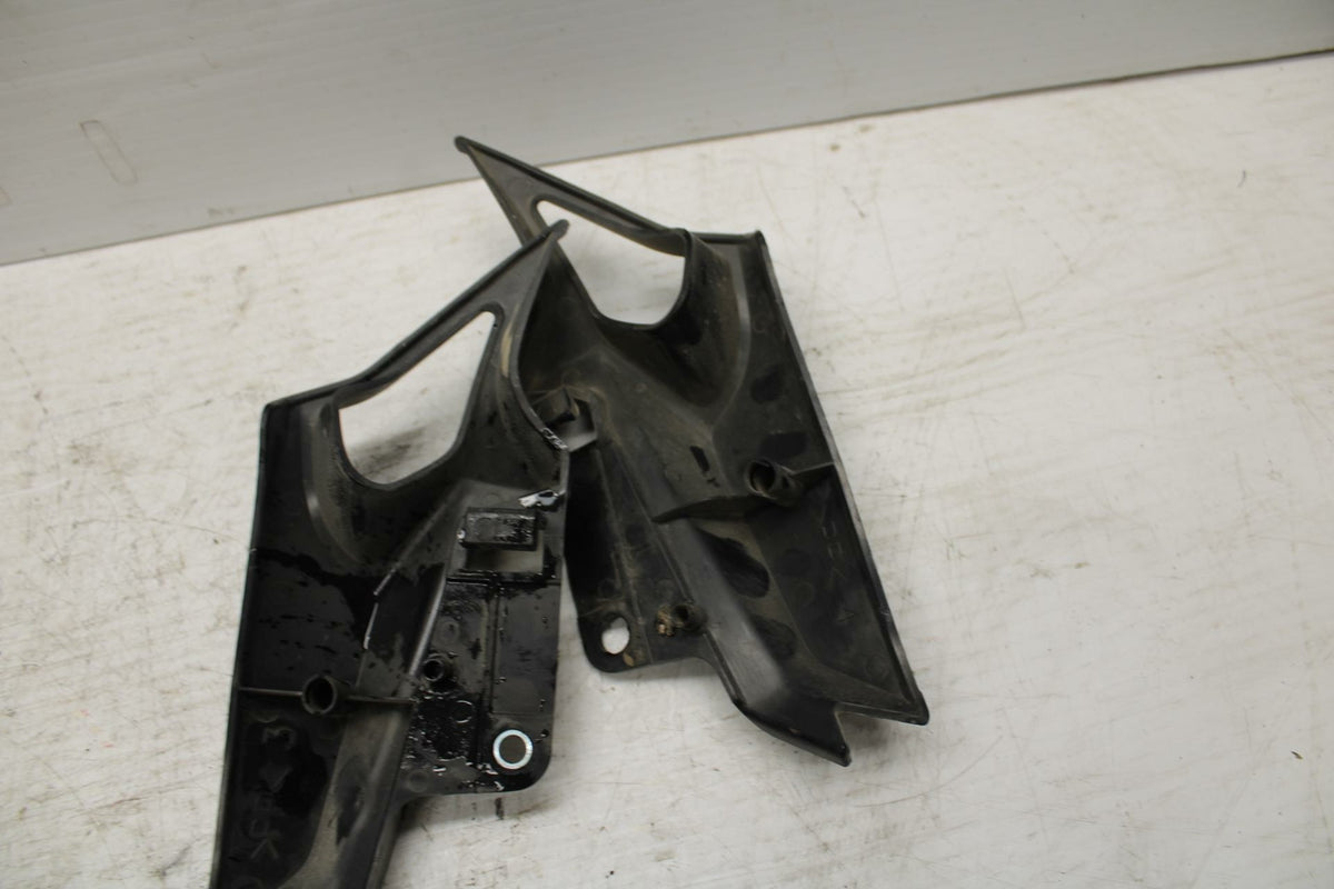 09 YAMAHA FZ6 MID UPPER SIDE FAIRING COWL BRACKET BB295