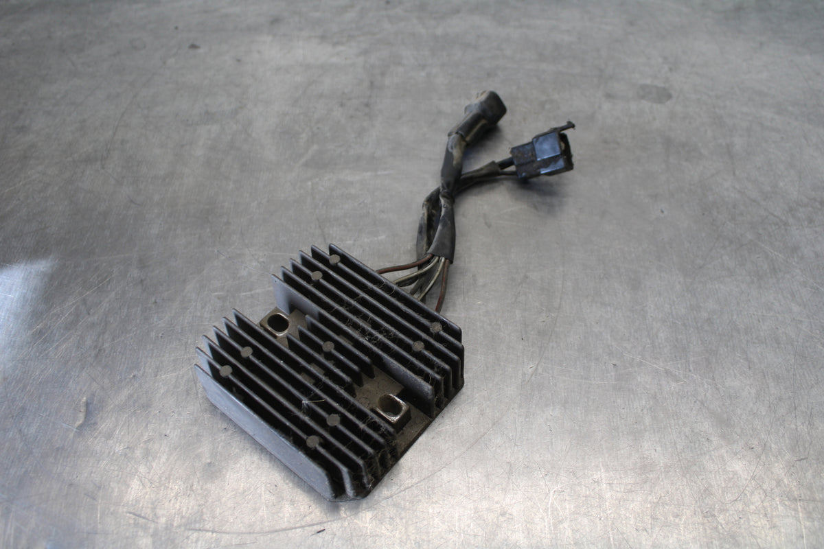 04 SUZUKI INTRUDER 800 RECTIFIER VOLTAGE REGULATOR BB758