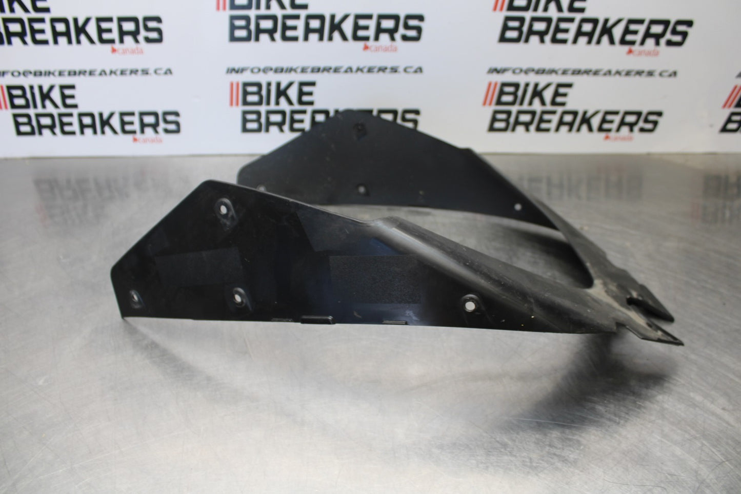 18-23 KAWASAKI NINJA 400 EX400 ABS LOWER FRONT UPPER INNER HEADLIGHT COWL BB192