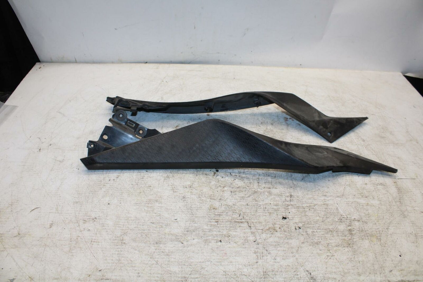 12-13 KAWASAKI EX300 NINJA RIGHT LEFT FRONT SIDE SEAT PANELS TRIMS COWLS BB373