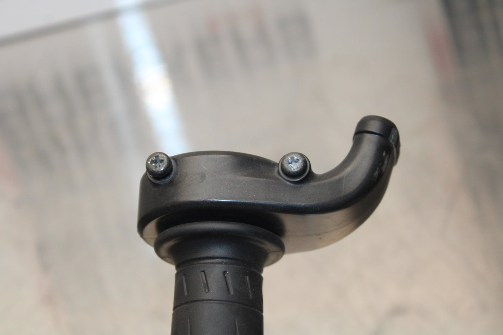 13-17 KAWASAKI NINJA ZX6R ZX636 ABS THROTTLE CABLE LINE HOUSING GUIDE BB143