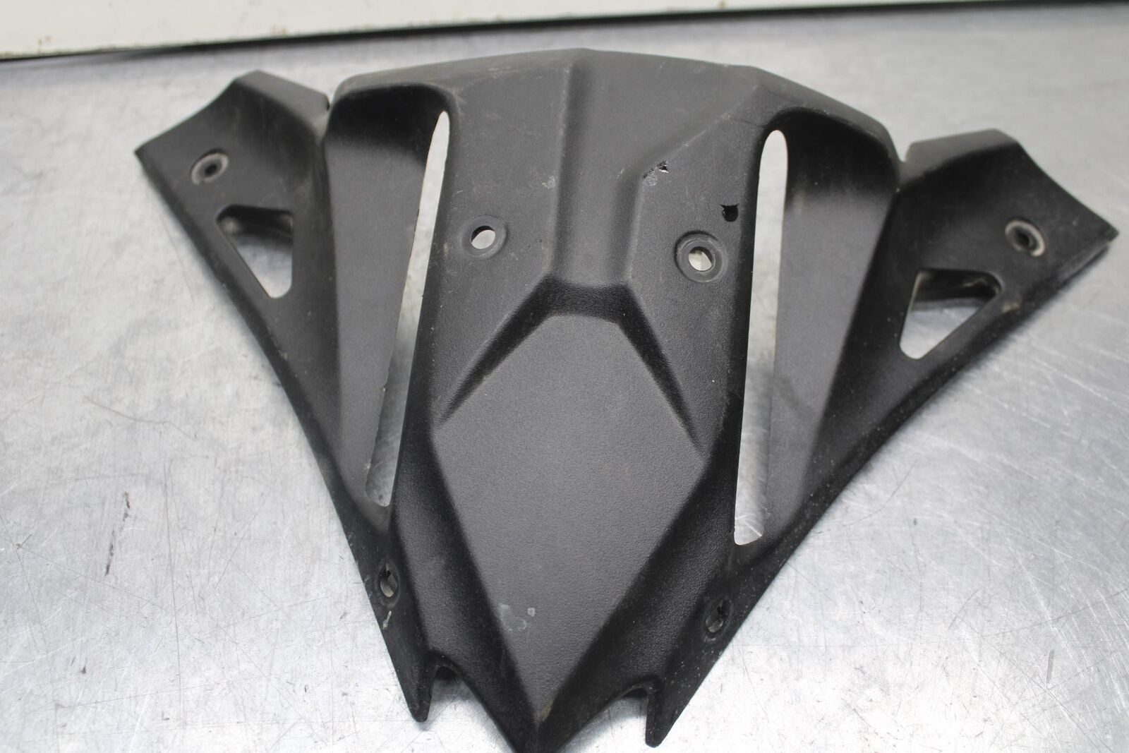 17-20 KAWASAKI NINJA 650 EX650 ABS FRONT CENTER COWL FAIRING BB88