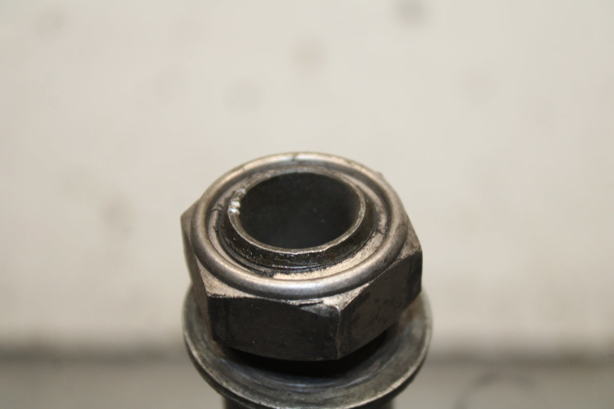 06 YAMAHA YZF R6 REAR AXLE BACK WHEEL RIM PIVOT BOLT AXEL BB716