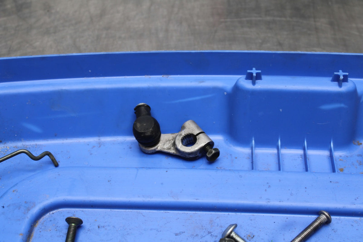 00 SUZUKI GSXR750 BOLTS HARDWARE MOTOR SCREWS BB820