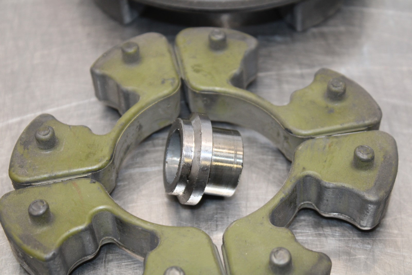 08 KAWASAKI NINJA ZX10R REAR HUB & SHOCK DAMPERS CUSH ABSORBERS BB201