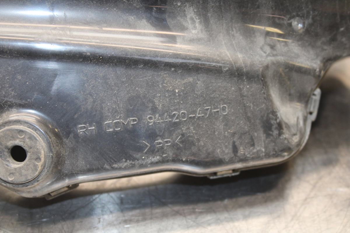 11 SUZUKI GSXR1000 RIGHT LEFT AIR INTAKE DUCTS BB142