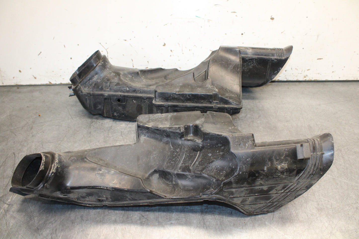 06-07 SUZUKI GSXR 600 RIGHT LEFT AIR INTAKE DUCTS BB243
