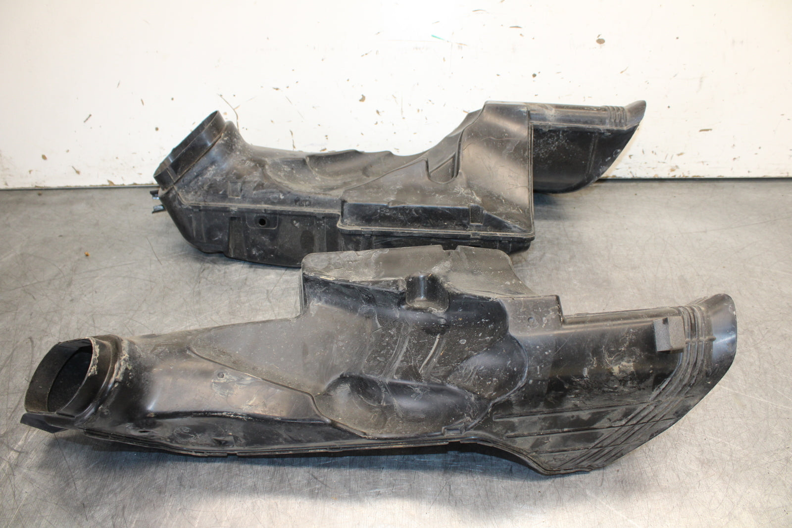 06-07 SUZUKI GSXR 600 RIGHT LEFT AIR INTAKE DUCTS BB243