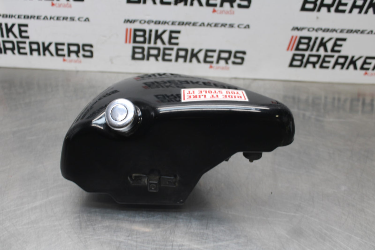 04-16 HARLEY-DAVIDSON SPORTSTER 883 ENGINE MOTOR BOTTOM OILTANK BB680