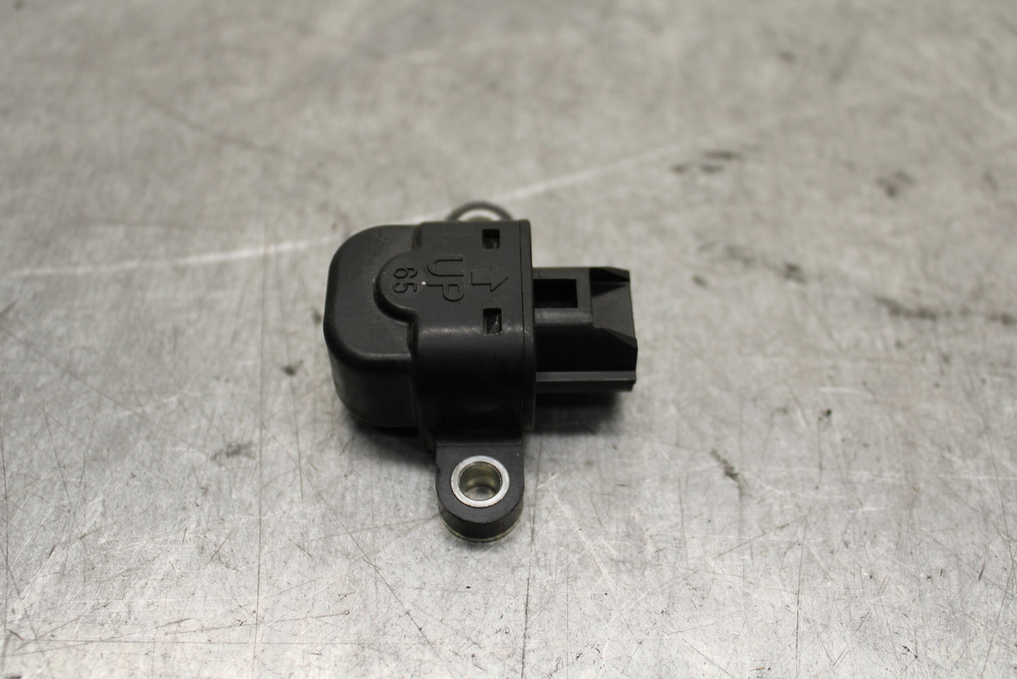 16 KAWASAKI NINJA ZX10R TIP OVER ANGLE CRASH SENSOR SWITCH  21176-0026 BB650