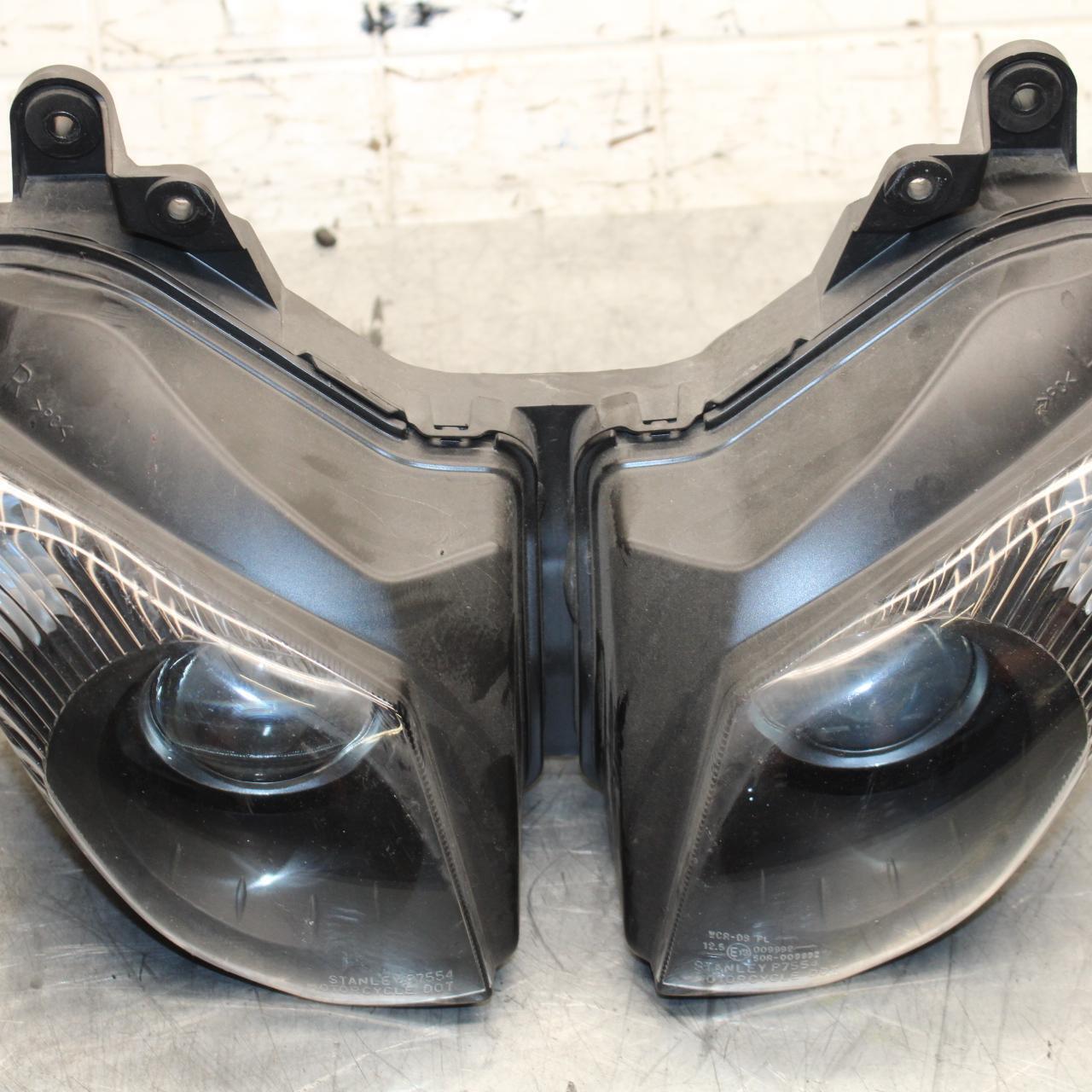 2009 Kawasaki Ninja ZX6R ZX600R FRONT HEADLIGHT HEAD LIGHT LAMP 23007-0101 BB548