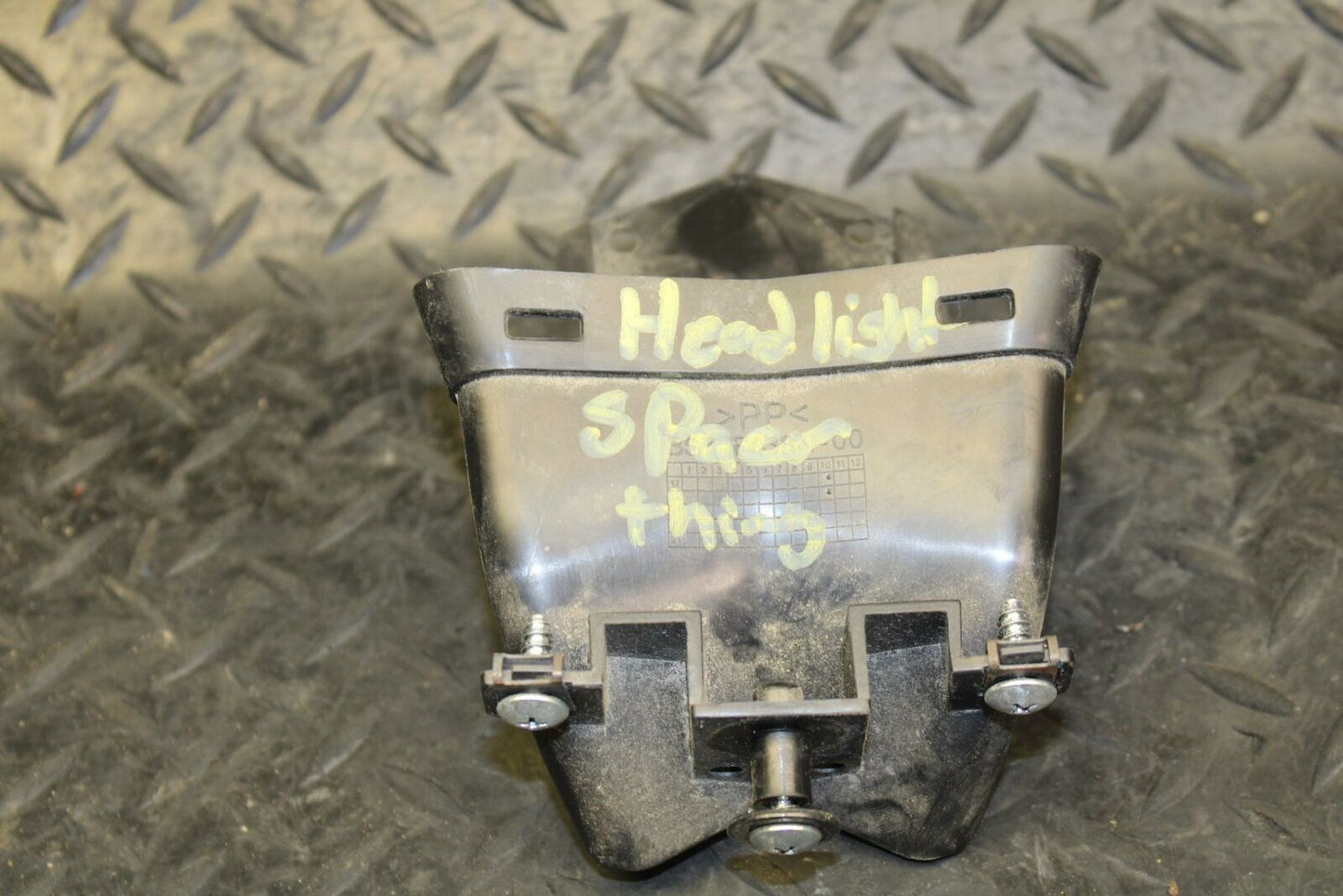 19 YAMAHA YZF R3 RAM AIR INTAKE TUBE DUCT BB177