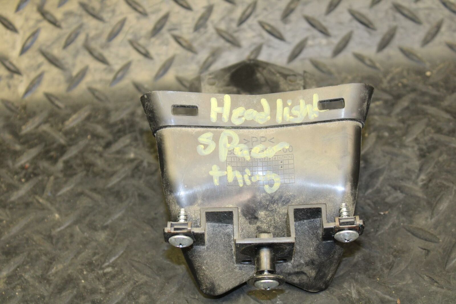 19 YAMAHA YZF R3 RAM AIR INTAKE TUBE DUCT BB177