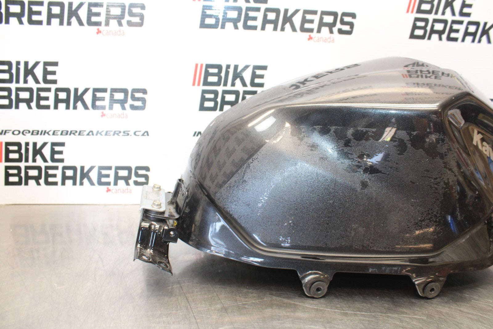 18-23 KAWASAKI NINJA 400 EX400 ABS GAS TANK FUEL CELL PETROL RESERVOIR BB192