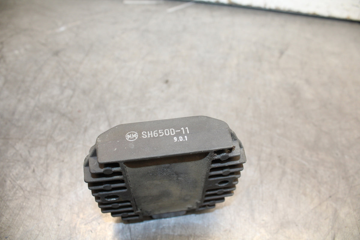 99-00 YAMAHA V STAR 1100 RECTIFIER VOLTAGE REGULATOR BB711