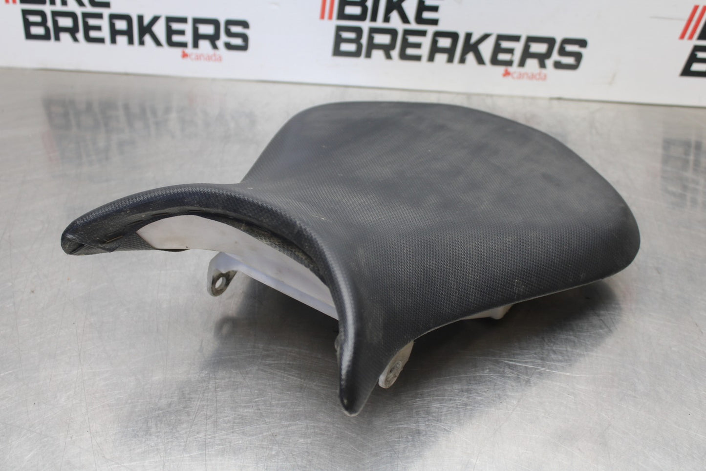 07-08 KAWASAKI NINJA ZX6R FRONT DRIVERS SEAT PAD SADDLE PILLION  BB203